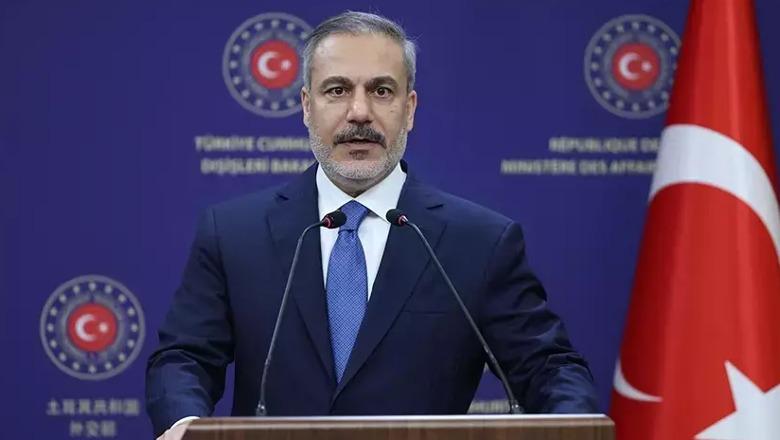 Ministri i jashtëm turk në Ukrainë: Moska dhe Kievi duan armëpushim, po negociojmë