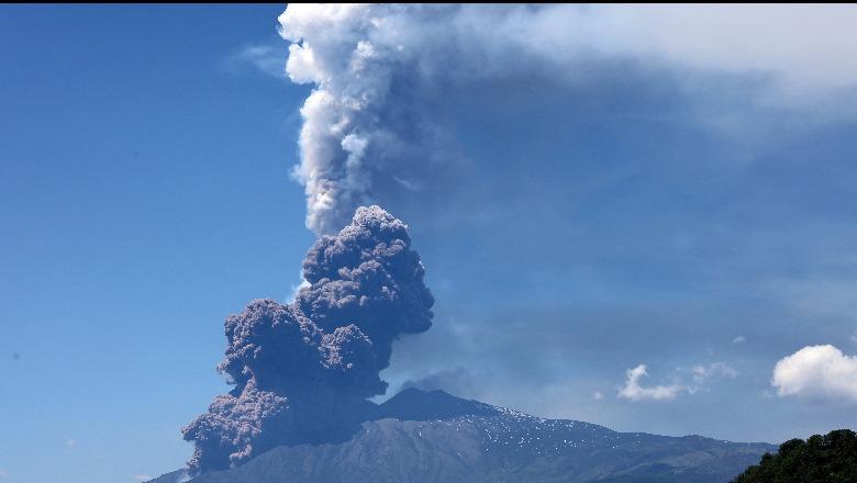Itali/ Shpërthen vullkani Etna, retë e tymit arrijnë në disa km lartësi