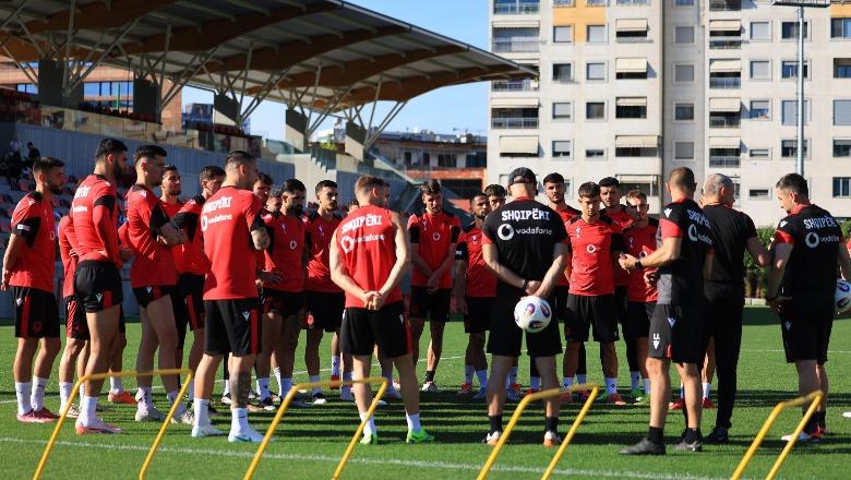 Kupa e Botës/ Kombëtarja zhvillon stërvitjen e parë anti-Serbi, mungojnë Asani dhe Ajeti! Alarmon Broja (VIDEO)