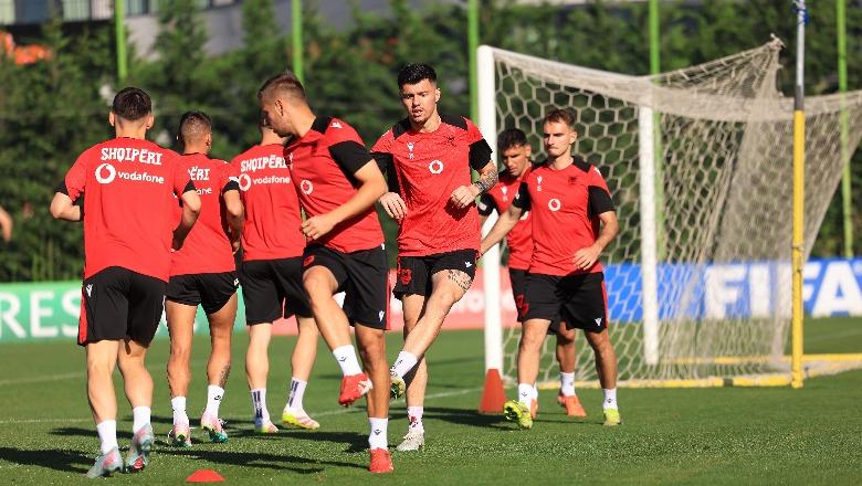 Konkurrencë në mbrojtje dhe sulm për katër vende, si luan Kombëtarja kundër Serbisë