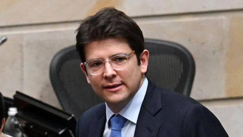 Kolumbi/ Kandidati presidencial qëllohet me dy plumba në kokë gjatë një tubimi