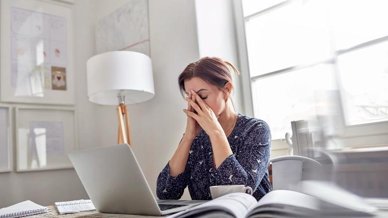 Stresi/ Ja disa mënyra si të menaxhosh atë gjatë periudhave të ngarkuara