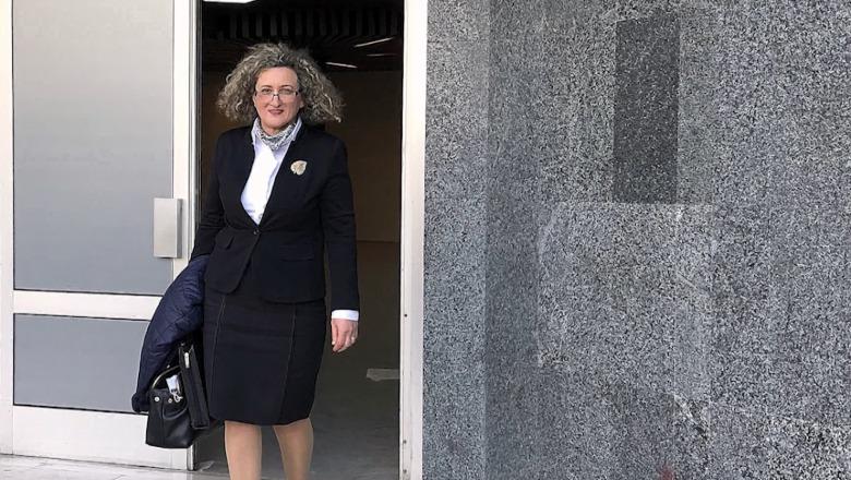 KLGJ do vendosë për fatin e saj, kush është Irena Gjoka, gjyqtarja e dosjeve të bujshme ndaj politikanëve! 32 vite në drejtësi 