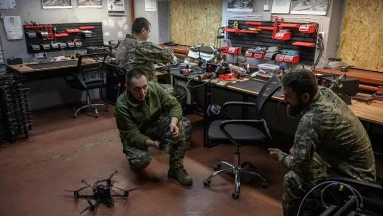 Ndihma perëndimore për Ukrainën bie me 43%, teksa mbrojtja e saj ajrore ka vështirësi të zmbrapsë sulmet ruse