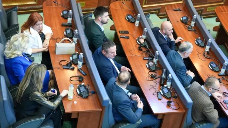 Kosovë/ Lista Serbe i drejtohet sërish Kushtetueses së Kosovës: Janë shkelur Kushtetuta dhe Rregullorja e punës së Kuvendit 