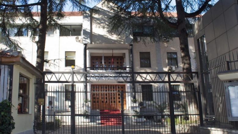 Rritet numri i dosjeve të prapambetura në Apel, mbi 7 vjet për 1 çështje civile! Gjykata ende me 1/3 e anëtarëve, në 2025 iu ul dhe buxheti