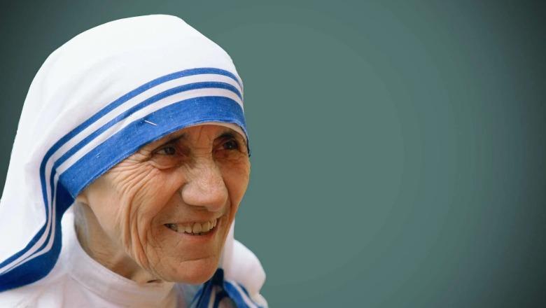 22-vjetori i Lumturimit të Nënë Terezës, humanistja shqiptare që fitoi çmimin Nobel për Paqen