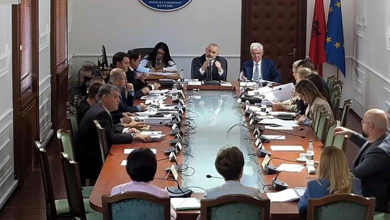 Komisioni i Ligjeve, opozita ‘gjyq’ administratës! PD: U përdorën për fushatë, Rama u bën presion bashkive