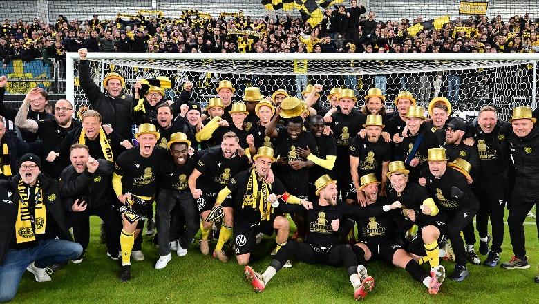 Frymëzuese/ Skuadra e fshatit të peshkatarëve me 1 400 banorë fiton titullin kampion në elitën e futbollit suedez