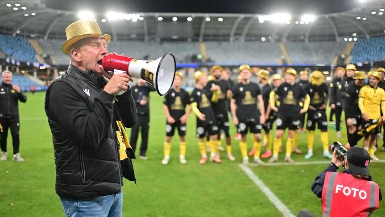 Nga diagnoza me leuçemi te titulli kampion me Mjallbyn, historia e trajnerit Anders Torstensson që çuditi Suedinë