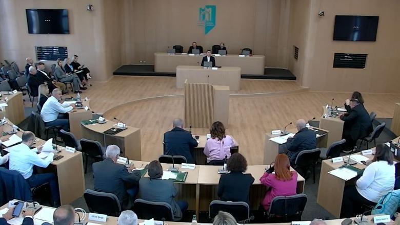 Këshilli Bashkiak i Elbasanit miraton vlerën mesatare të qirasë! Llatja thirrje qytetarëve: Aplikoni deri më 3 nëntor