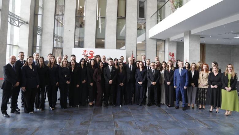 Ylli Manjani: Një show i shëmtuar talebanesk