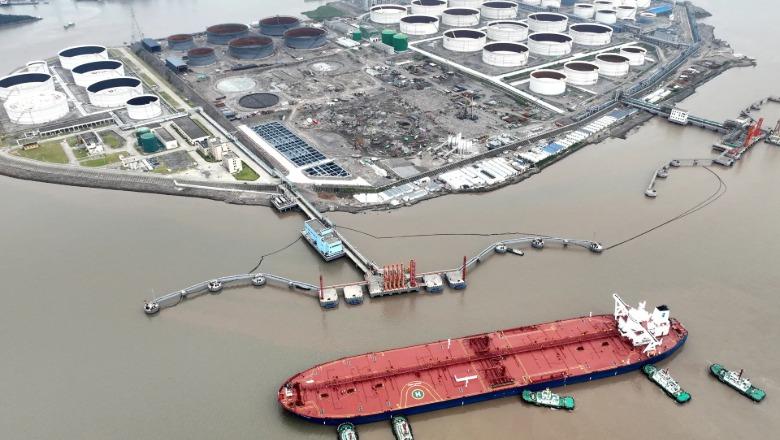 Kina dhe India reduktojnë importet e naftës ruse bruto nga deti pas sanksioneve amerikane