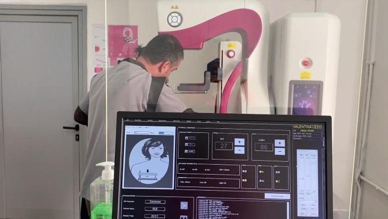  Berat, 30 gra me kancer gjiri për 10 muaj! Mjekja: Kemi raste të rënda, zbuluan sëmundjen me vonesë