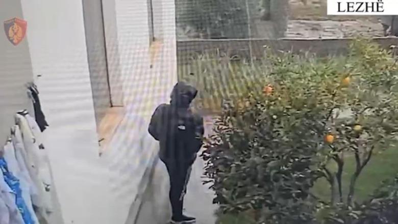 VIDEO/ U vidhte bizhuteritë e floririt fqinjëve, arrestohet i riu në Lezhë