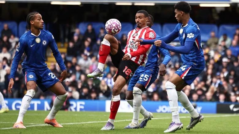 Sunderland me Xhakën përmbysin 1-2 Chelsean në Londër, ngjiten në vendin e dytë të Premier League