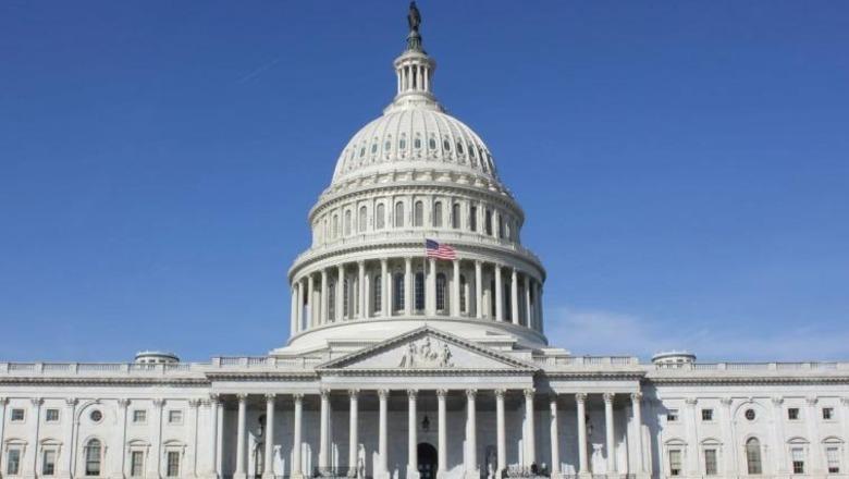 Thoma Gëllçi: Mbyllja që forcon demokracinë dhe kartoni i shumicës që e zbraz nga kuptimi