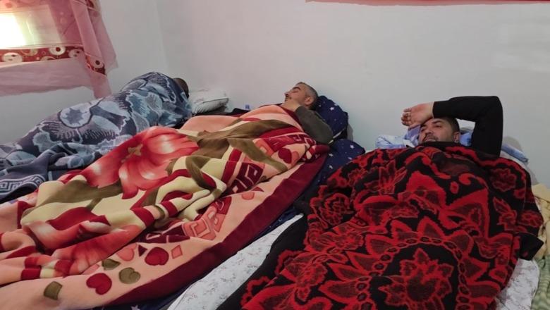 Fier/ Naftëtarët e 'Bankers' prej 13 ditësh në grevë: Shteti na ka braktisur! Kjo sjellje indiferente përballë fatit të punonjësve është çnjerëzore