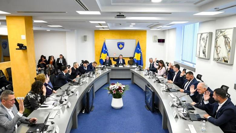 Kosovë/ Pa numrat për formimin e Qeverisë së re, Albin Kurti miraton buxhetin për vitin 2026! Vlera kap shifrën 4 miliardë euro