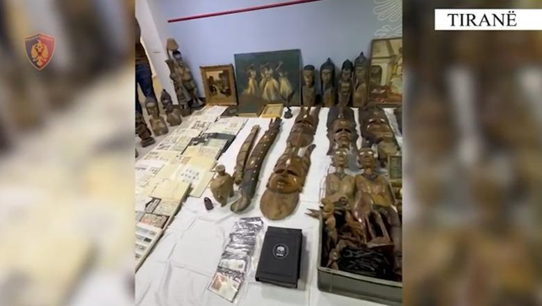 Tiranë/ Grabisnin në Evropë dhe trafikonin në Shqipëri vepra arti, arrestohen 2 persona, një tjetër në kërkim! Sekuestrohen qindra objekte me vlerë (EMRAT)