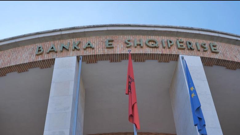 Vjeshta mbyllet me pesimizëm  Bizneset  S kemi aktivitet  Sektorët e turizmit e ndërtimit rrëzojnë besimin në ekonomi