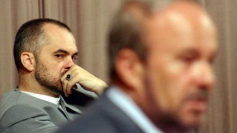 Kur zhurma pushon...mbeten dhe kujtohen vlerat