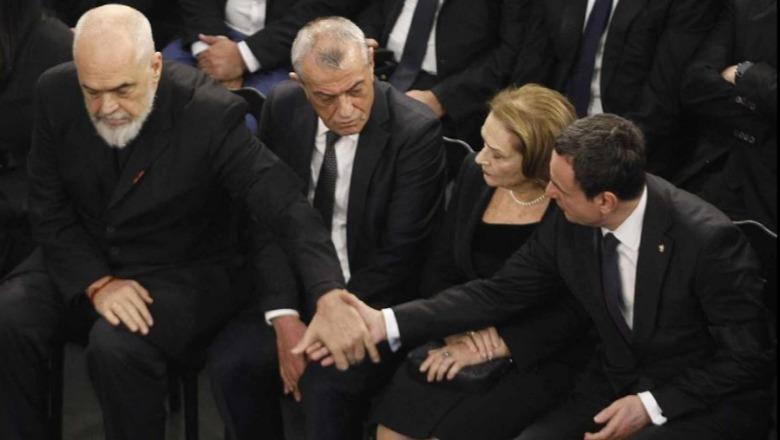 FOTOLAJM/ Rama dhe Kurti shtrëngojnë duart gjatë ceremonisë për Nanon