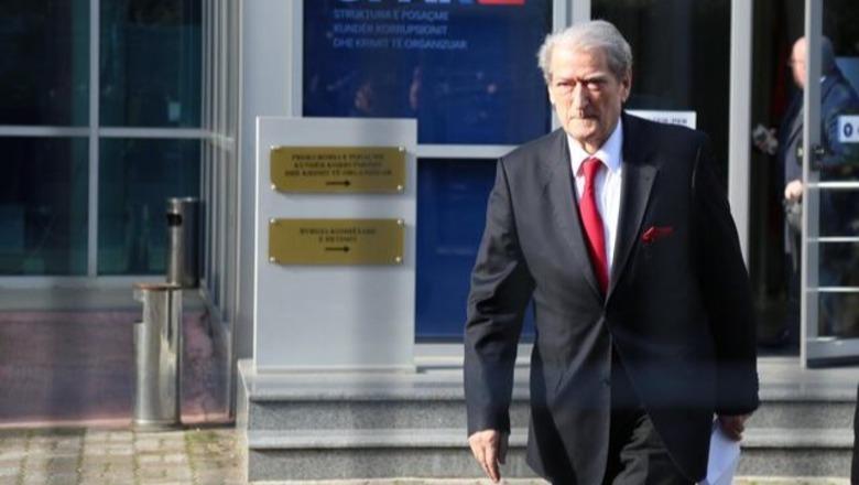 Arbër Shkodra: Protesta e Berishës, akti i fundit i një lideri që s’pranon të lirojë skenën politike