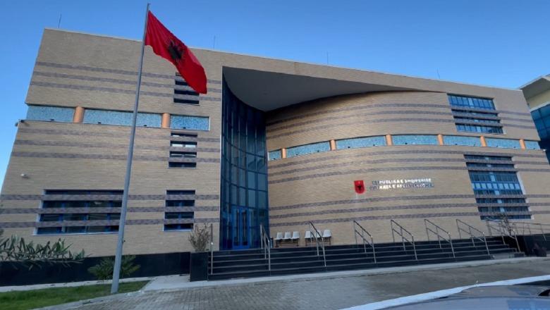 Favorizuan ndërtimet pa leje, Gjykata e Shkodrës cakton masën ‘detyrim paraqitje’ për efektivin dhe tre punonjës të IMT-së (EMRI)