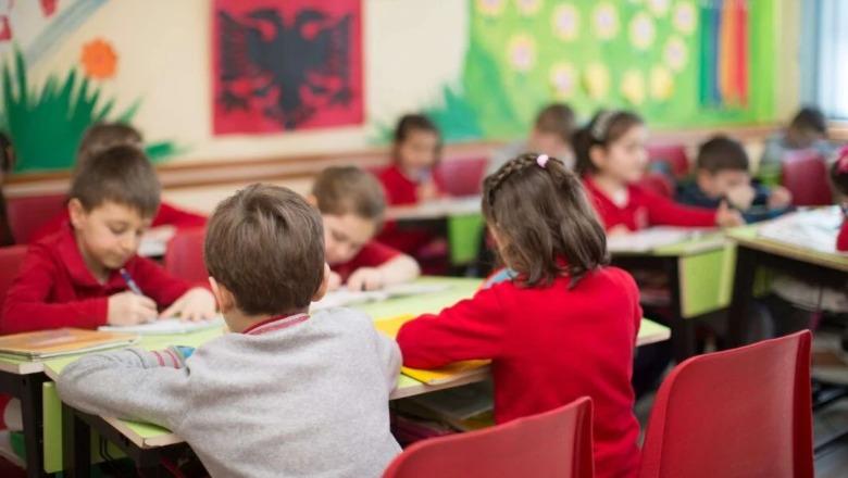 Nga 2026, kush ka fëmijë nën 18 vjeç merr zbritje 48 mijë lekë nga tatimet e paguara! Kompensim edhe për shpenzimet arsimore