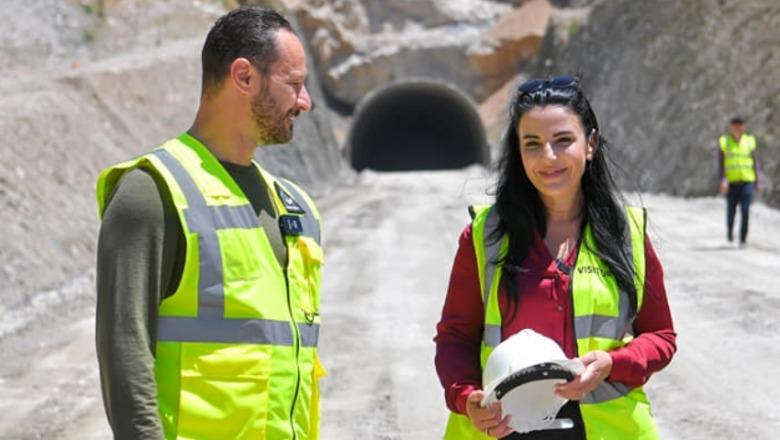 “Në darkë o zemër”, Belinda Balluku në shtëpi me Berberin për tenderin e tunelit të Llogarasë! Tjetër takim me 3 turqit