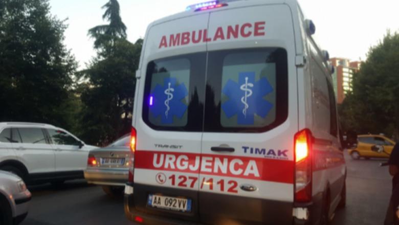 Tiranë/ Humbi ndjenjat teksa punonte në fabrikë, ndërron jetë në spital 21-vjeçari