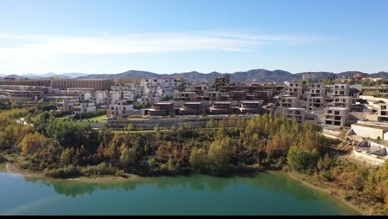 Vijon aksioni për ndërtimet pa leje në Farkë, ministrja Koçiu: Askush nuk është mbi ligjin! Ndërtuesit të kenë kujdes, objektet do të shemben (VIDEO)