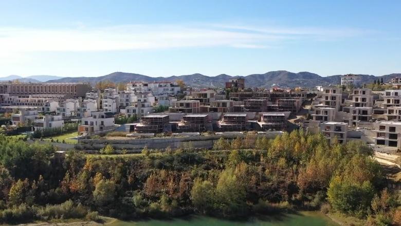 Vijon aksioni për ndërtimet pa leje në Farkë, ministrja Koçiu: Askush nuk është mbi ligjin! Ndërtuesit të kenë kujdes, objektet do të shemben (VIDEO)