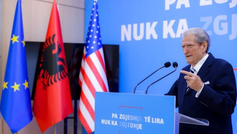 Berisha rikthen ‘çadrën’ e Bashës para Kryeministrisë: Platformë parlamentare, deputetët fjalime! Zgjedhjet? Regjim që s’do votën e lirë