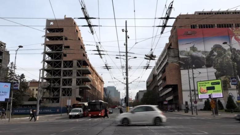 Kuvendi i Serbisë miraton ndërtimin e hotelit të Kushnerit në ish-godinën e Shtabit të Përgjithshëm