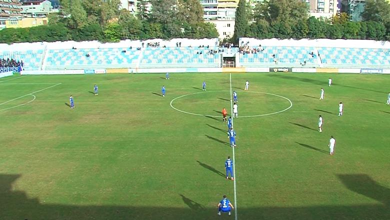 Superliga  Tirana prek fundin  Vora e mposht 0 2 në  Selman Stërmasi   Bardheblutë braktisen edhe nga tifozët