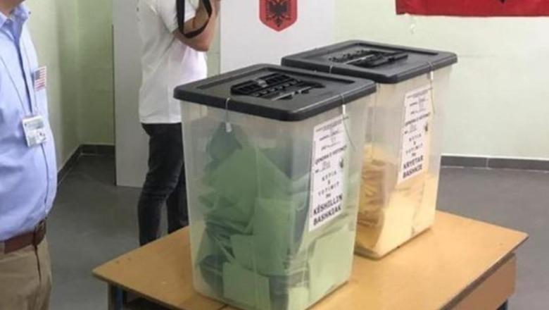  Eduard Zaloshnja: 2/3 e votuesve të PD-ASHM nuk votuan të dielën, kurse 8/10 e socialistëve votuan në shi e rrebesh