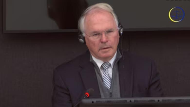 Dëshmia e ish diplomatit Christopher Hill në Hagë: Po kërkonim të gjenim njerëz të UÇK-së në Drenicë