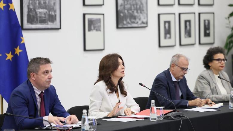 Spiropali takim online me 27 ambasadorët shqiptarë në vendet e BE: Një fazë e re bashkëveprimi për ofensivën diplomatike të Integrimit