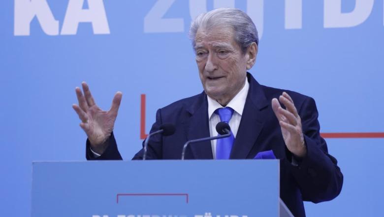 Mero Baze: Berisha po shpik 'Penxheren 2' për të shtyrë dimrin