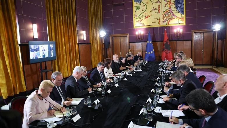 Një javë pas progres-raportit të Bashkimit Evropian/ Rama pret në takim Gonzaton dhe ambasadorët e vendeve të BE-së