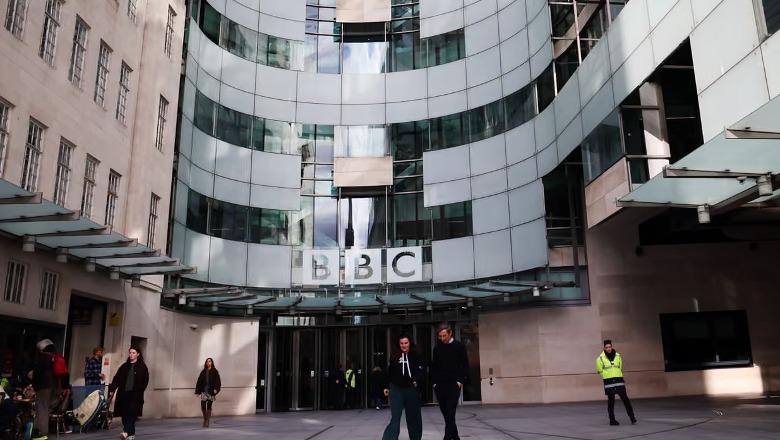 BBC drejt faljes publike për Trumpin, për të shmangur padinë 1 miliard dollarëshe