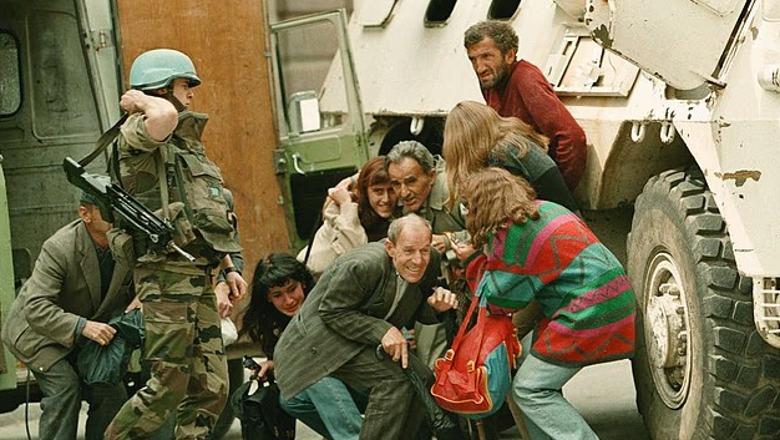 Hetim tronditës në Itali, turistët akuzohen se kanë paguar deri në 70 mijë paund për të vrarë civilët në Sarajevë! 