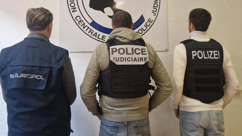 Bosi shqiptar i drogës u vodhi disa ton kanabis, ish-komandot e Ushtrisë Franceze e marrin peng! Ndërhyn Europol, 6 të arrestuar