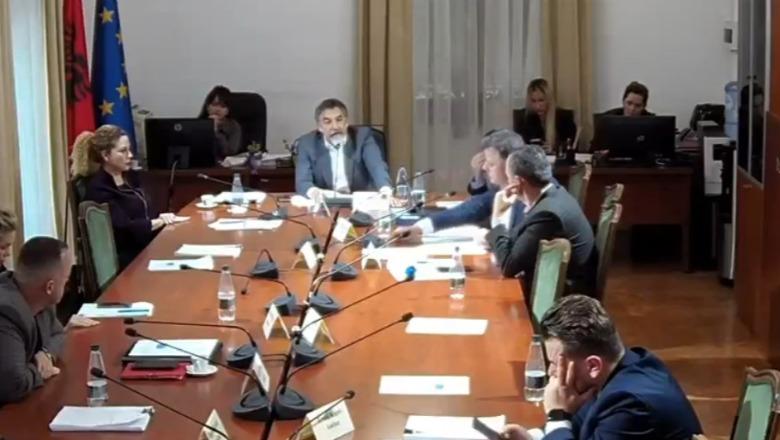 Debat te 'Çështjet e Brendshme'/ Noka e ofendon, Çuçi kërkon përjashtimin e tij me 10 ditë: Do marrim masa! Mbyllet mbledhja