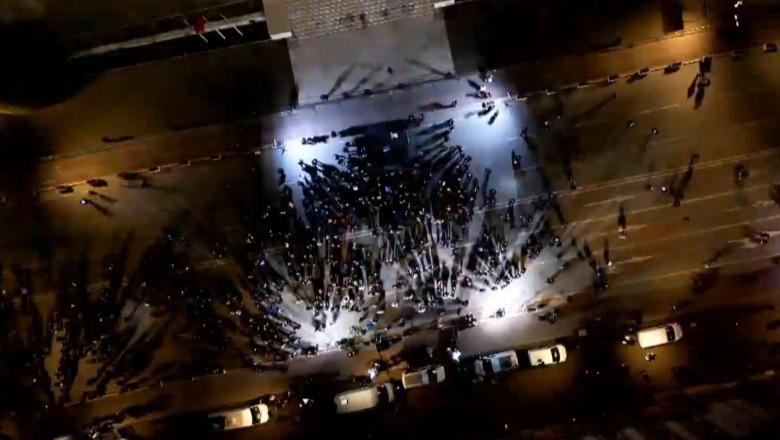 Indrit Vokshi  Pse u katandis  protesta kombëtare  e Berishës me 300 vetë 