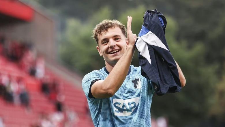 Bayern Munich 'sparkatë' Barcelonës, futet në garë për Fisnik Asllanin! Nisin bisedimet direkte