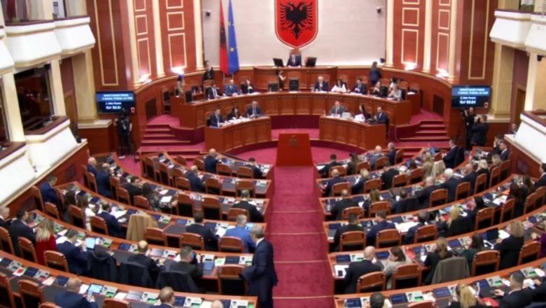 Nesër Kuvendi rikthehet në punë, nis ‘sesioni i reformave’! Opozita në bojkot e protesta dhe ‘vija e kuqe’ e Ramës! Socialistët i presin ‘orë të gjata pune'