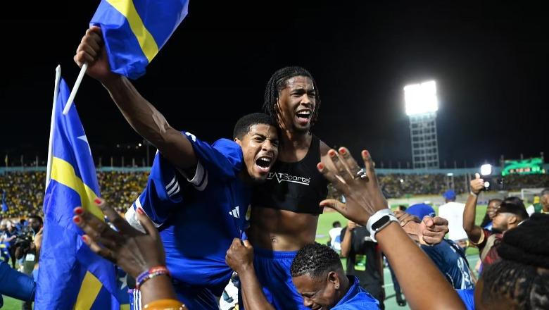 Mrekullia e futbollit, Curaçao me 158 mijë banorë kualifikohet për herë të parë në Kupën e Botës